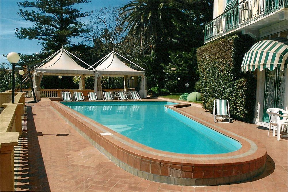 Hotel Miramare Imperia Bagian luar foto