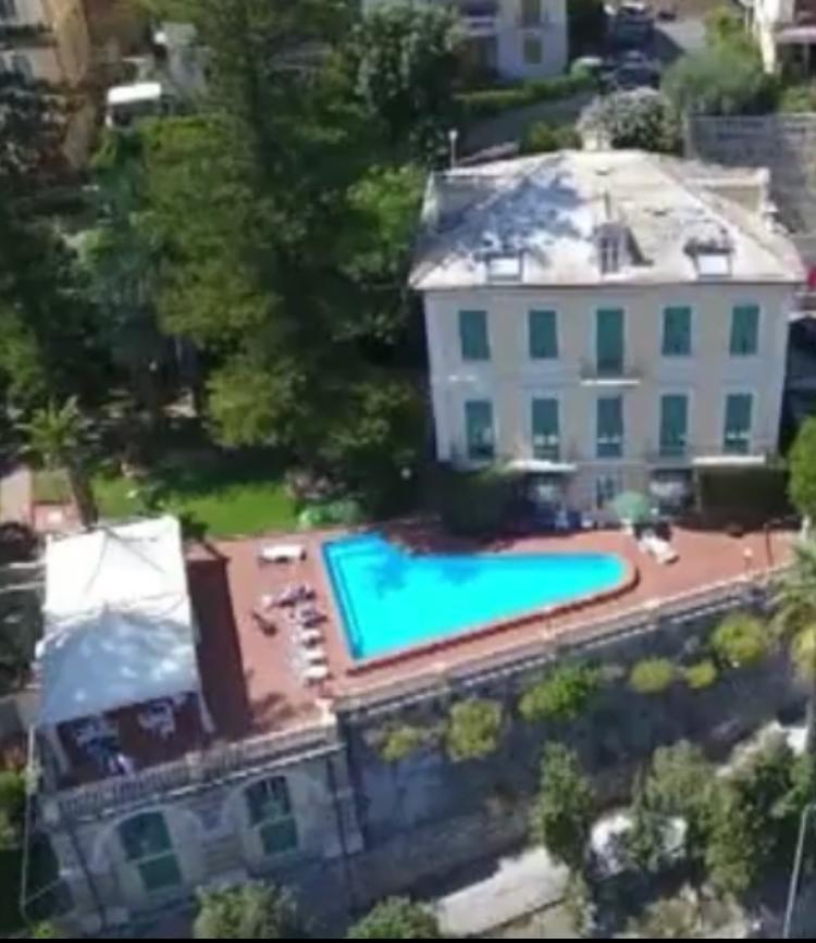 Hotel Miramare Imperia Bagian luar foto