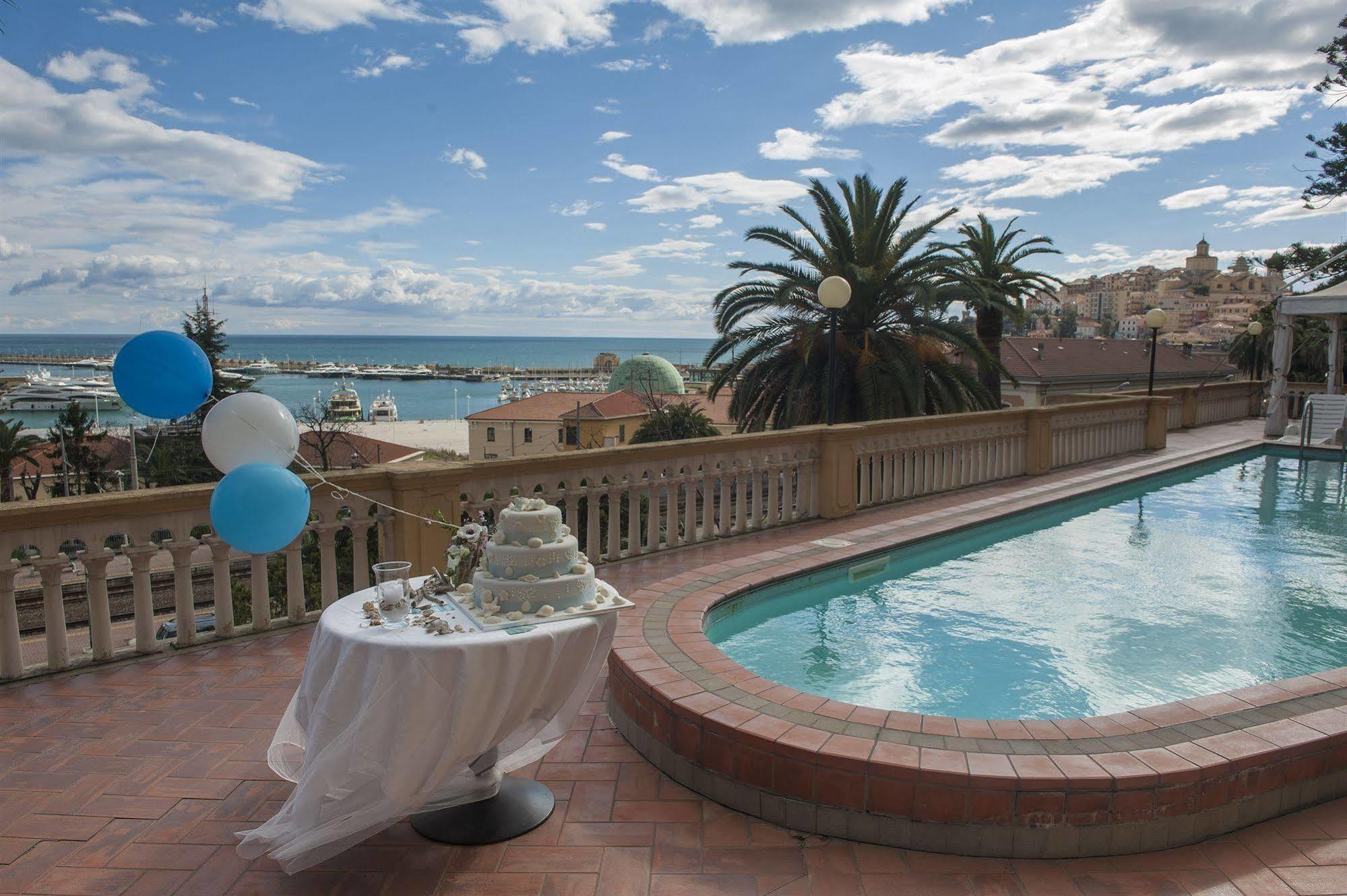 Hotel Miramare Imperia Bagian luar foto